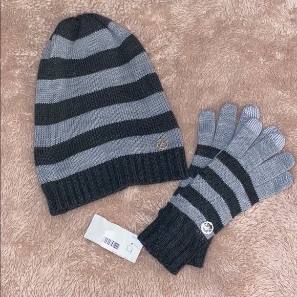 grey hat and gloves